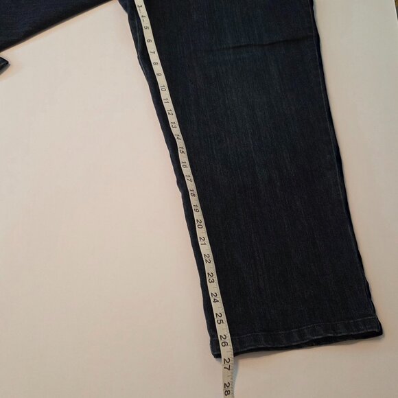 Gloria Vanderbilt "Amanda" Classic Fit Jeans – Size 22W Short - Worn One Time - Picture 11 of 11